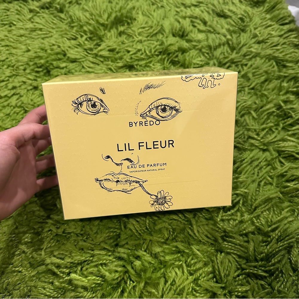 Byredo LIL FLEUR 100ml Color AMBER
